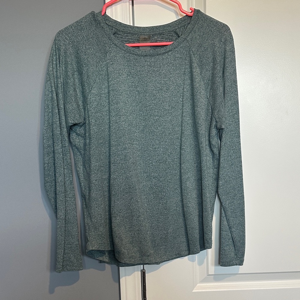 St. John's Bay Women's Heather Gray Sweatshirt